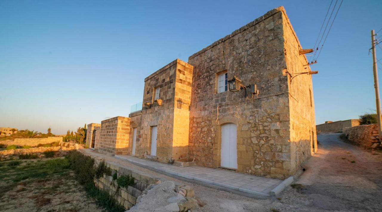 הוילה Kerċem Sant Anton Tal-Qabbieza Farmhouse מראה חיצוני תמונה