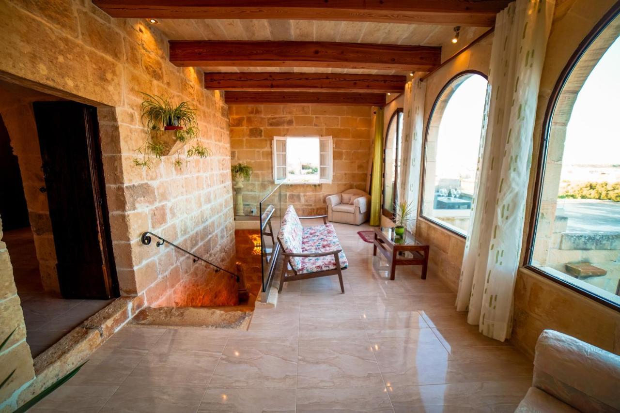 הוילה Kerċem Sant Anton Tal-Qabbieza Farmhouse מראה חיצוני תמונה