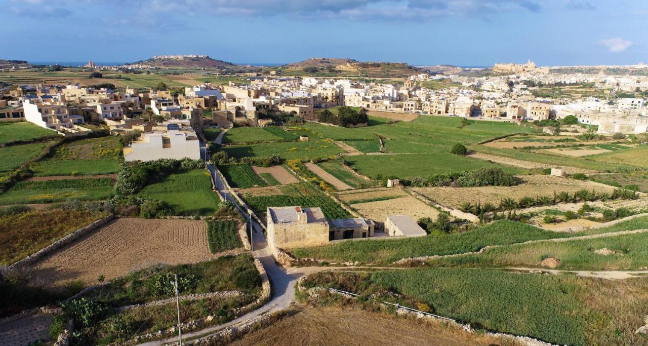 הוילה Kerċem Sant Anton Tal-Qabbieza Farmhouse מראה חיצוני תמונה