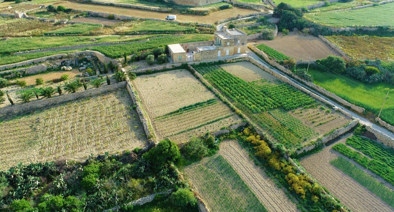 הוילה Kerċem Sant Anton Tal-Qabbieza Farmhouse מראה חיצוני תמונה